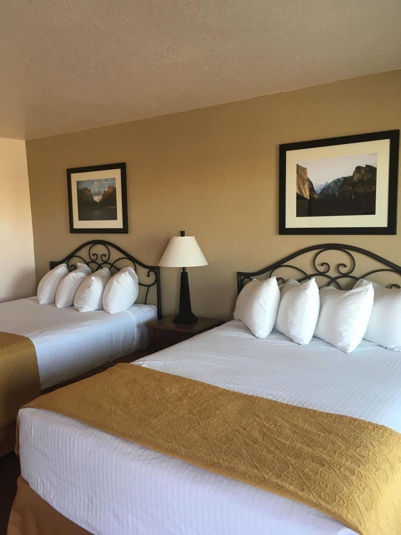 Travelodge By Wyndham Hawthorne Extérieur photo