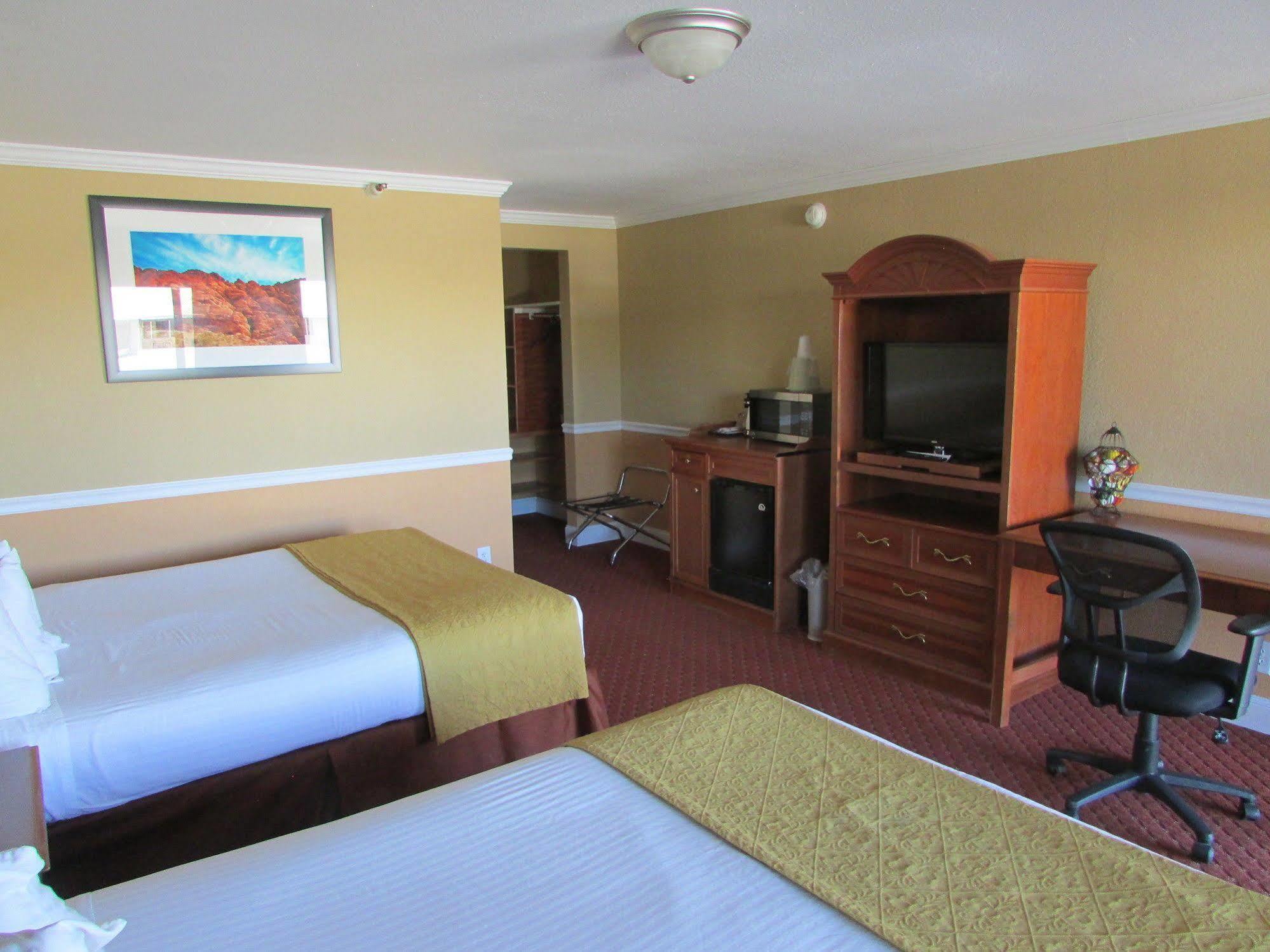Travelodge By Wyndham Hawthorne Extérieur photo